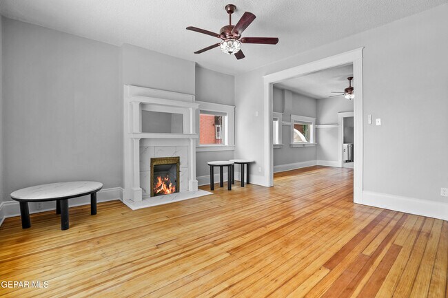 Building Photo - 305 E River Ave