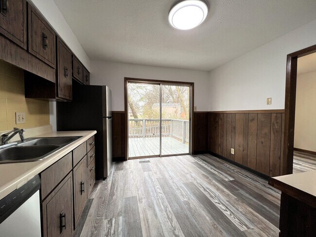Building Photo - NEW RENTAL RATE...4 BEDROOM HOME IN FARRAGUT!!!