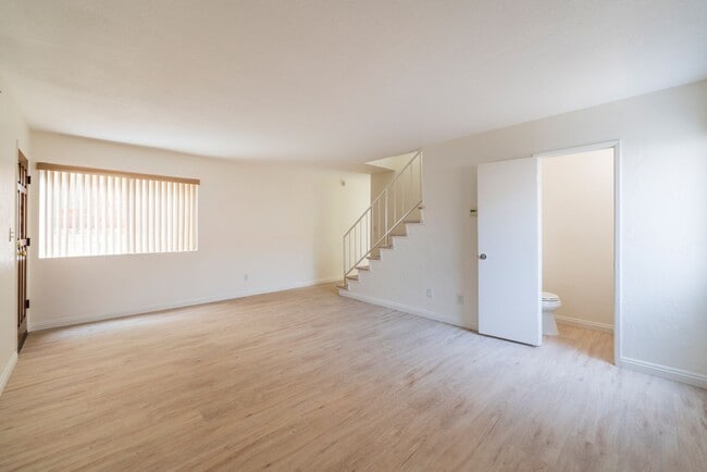 Building Photo - North Redondo 3 bedroom