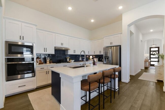 Building Photo - 524 Calmo Ct