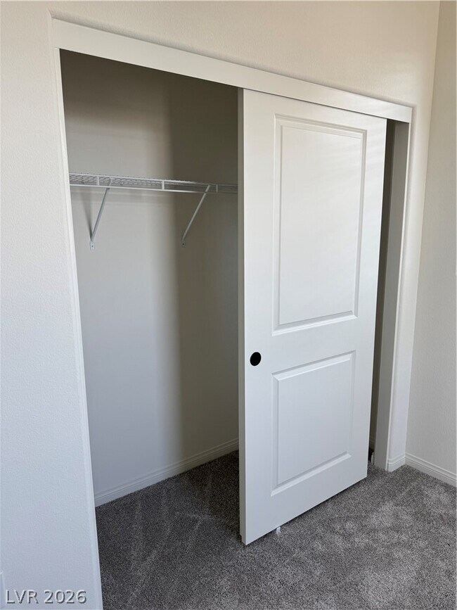 Building Photo - 1505 Little Penguin St