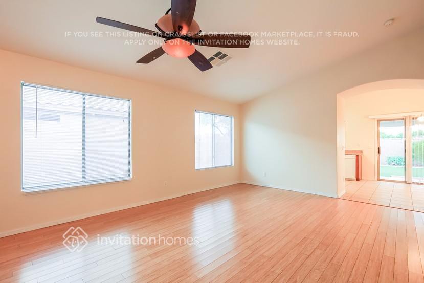 Building Photo - 14850 W Caribbean Ln