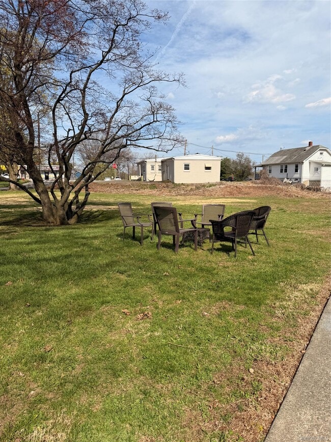 Building Photo - 6 Quelch Ave