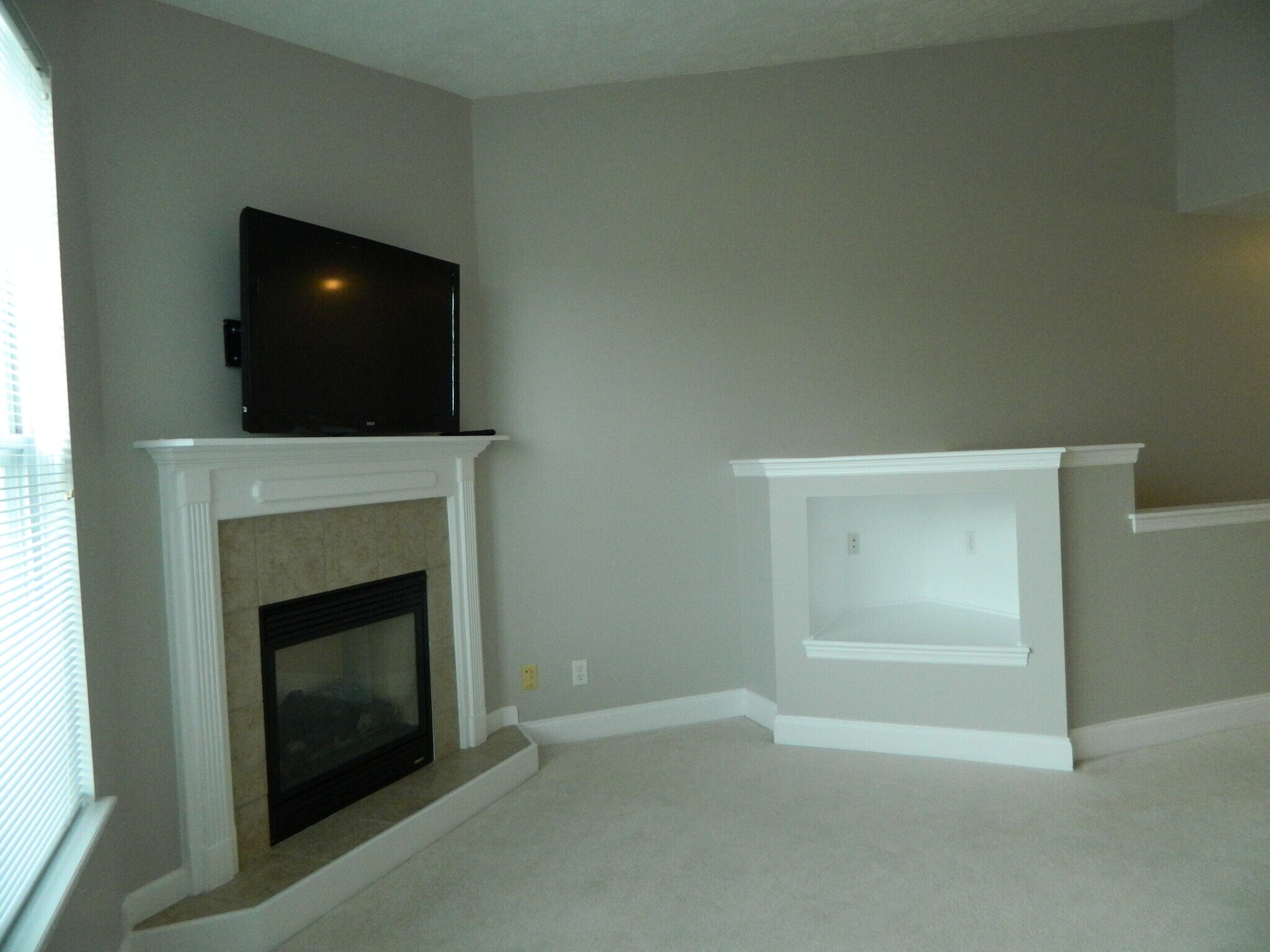 Living Room - 248 Adams Pointe Blvd