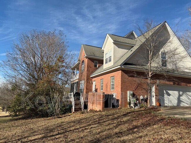 Building Photo - 529 John Fox Run