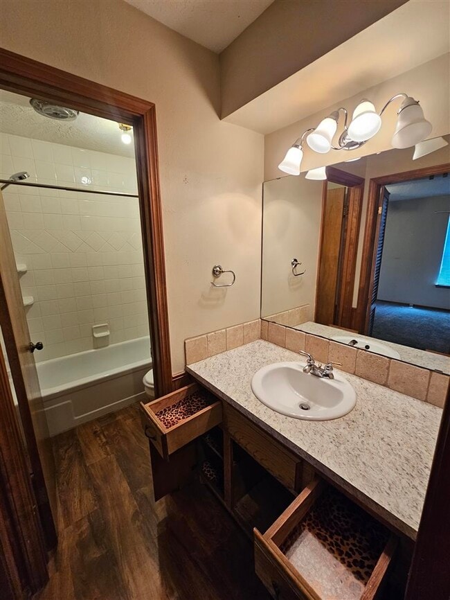 Building Photo - 5216 NW Ashby Ave