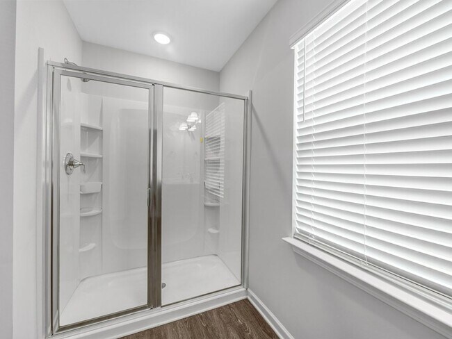 Building Photo - Stylish 3BR/2BA Home with Bonus Room in Gr...