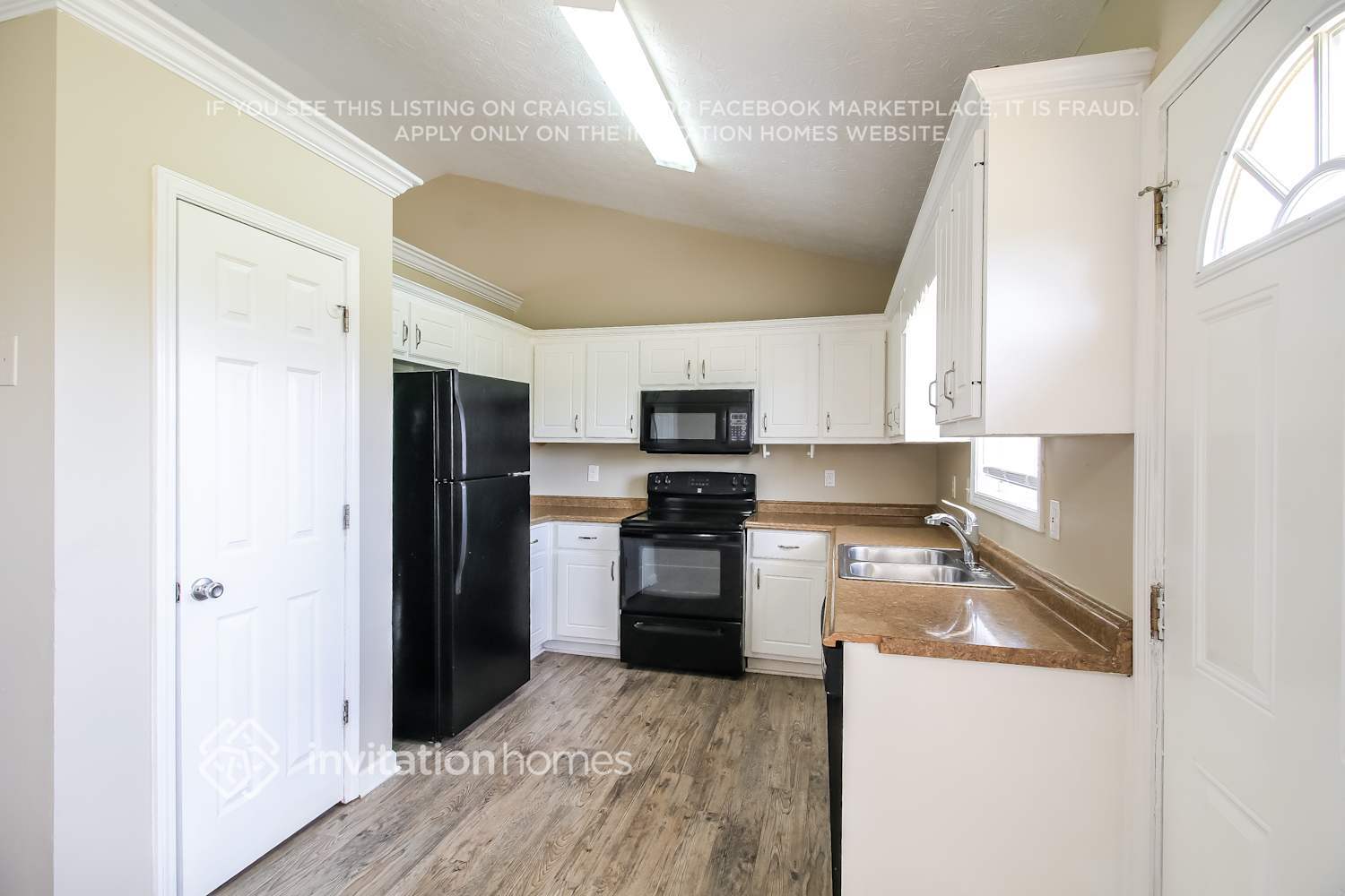 Building Photo - 295 Claremont Dr