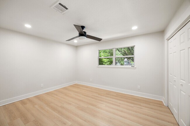 Building Photo - 2830 Triway Ln