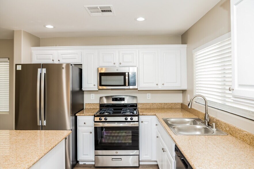 Building Photo - 7310 Prussian Green St