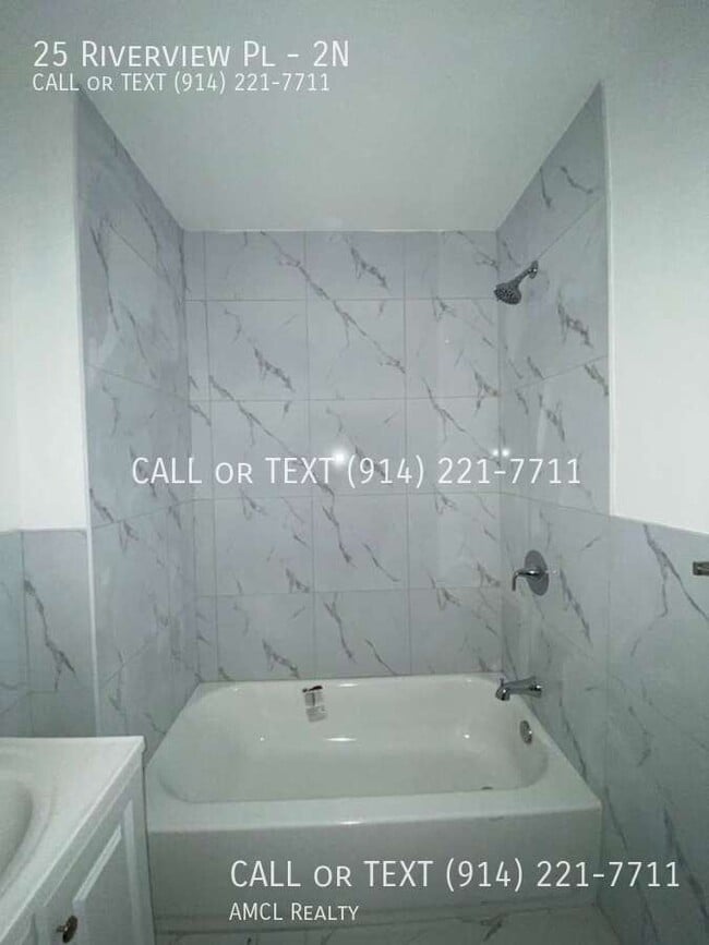 Building Photo - 25 Riverview Pl