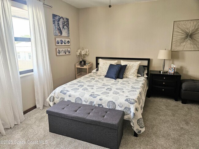 Building Photo - 402 Sailfish Ave