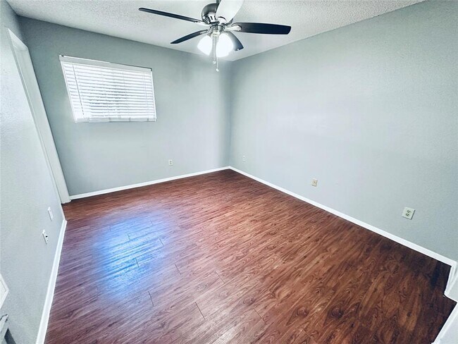 Building Photo - 3702 S 2nd St