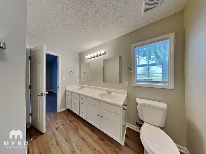 Building Photo - 177 Percheron Dr