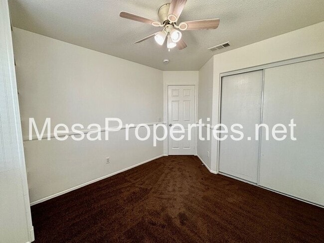 Building Photo - 14350 Jackrabbit Ln