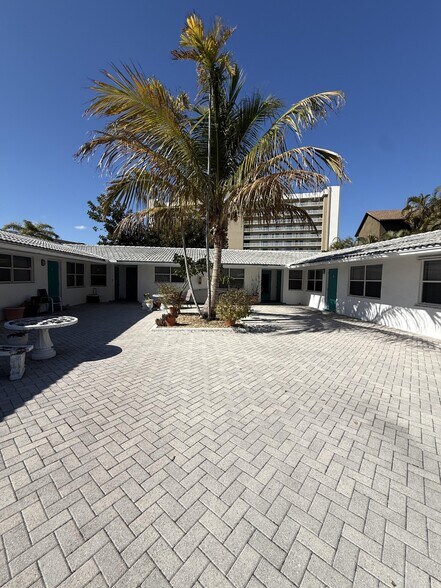 Building Photo - 2503 N Ocean Blvd