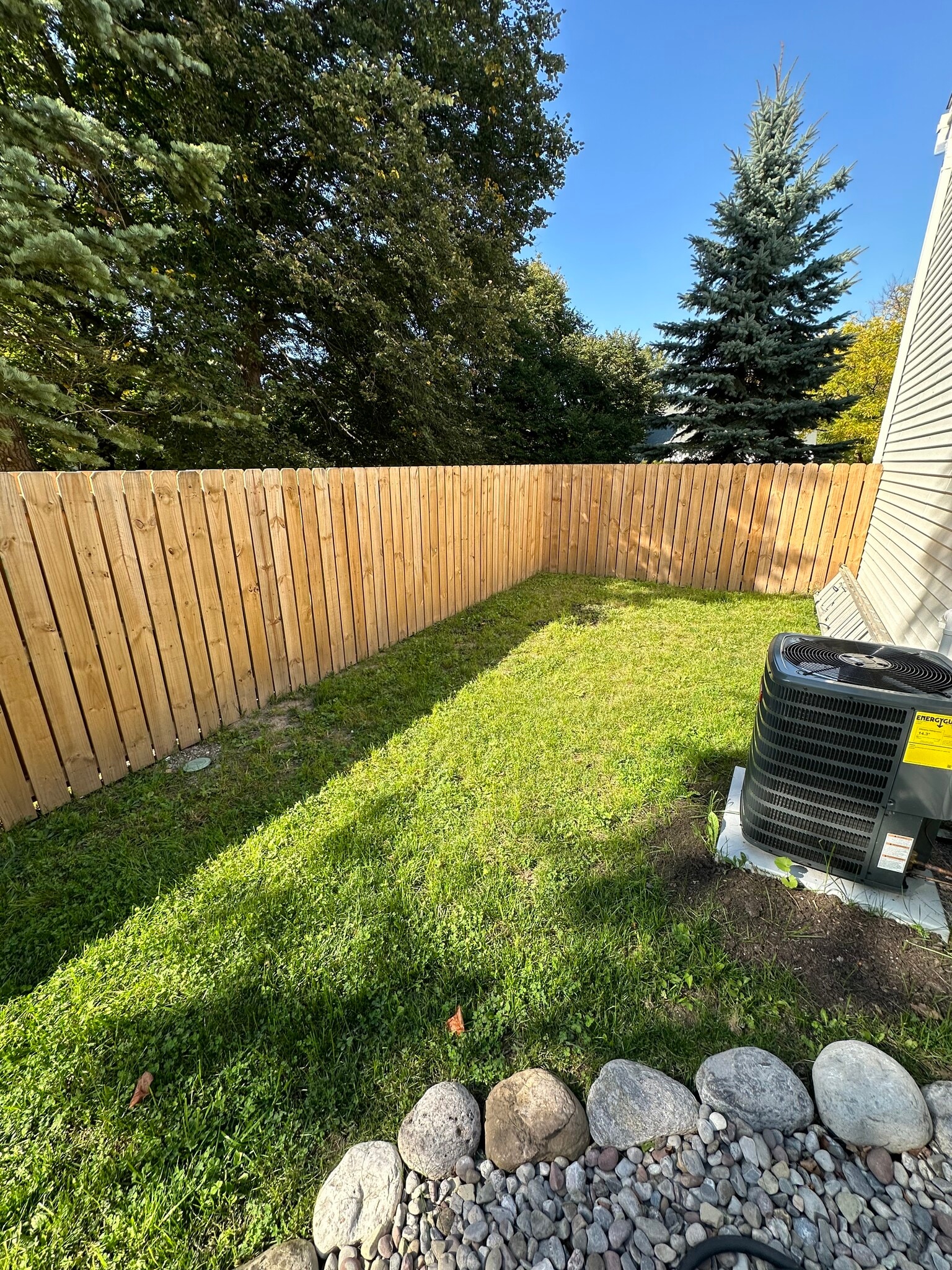 Private fenced in yard - 27 Farmbrook Dr