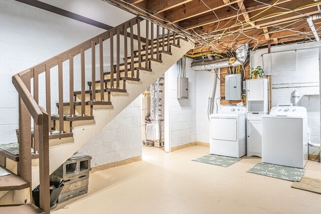 Building Photo - 435 W Baltimore Ave