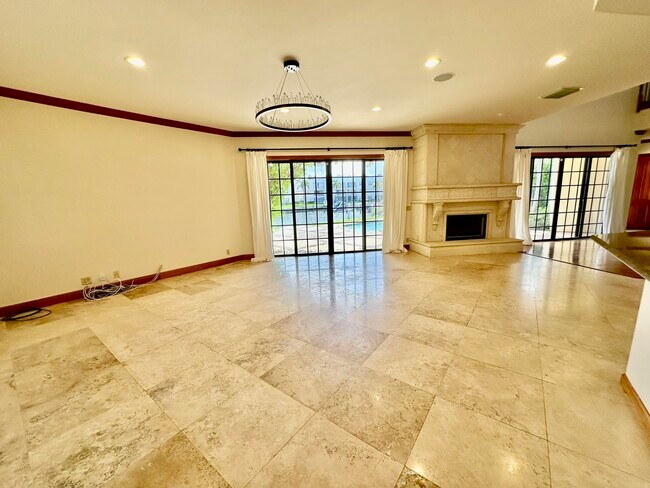Building Photo - 1111 Singer Dr