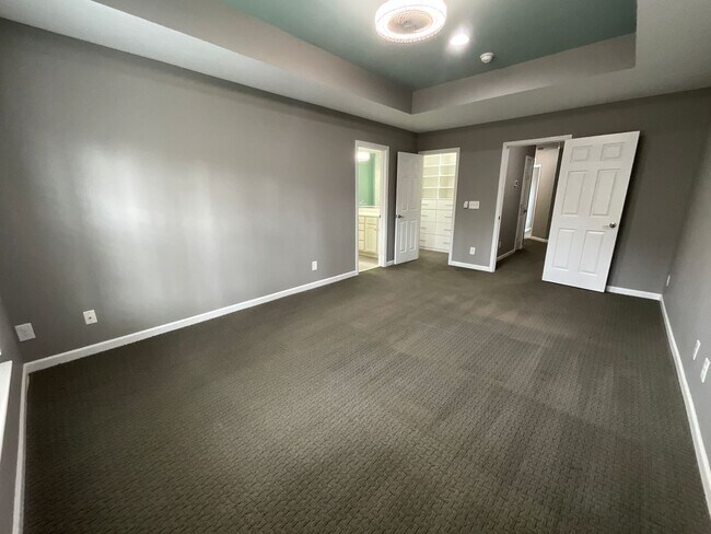 Building Photo - Immaculate 3 bedroom/2.5 bathroom in Tanner Woods!