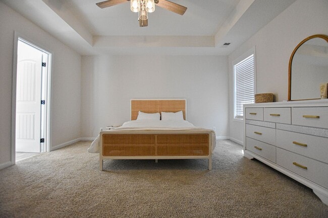 Building Photo - Pet Friendly Three Bedroom!