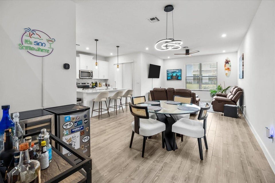 Building Photo - 14042 SW Thorens Dr