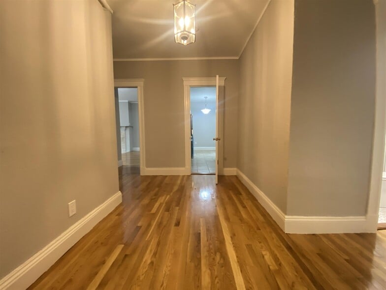 Building Photo - 1558 Massachusetts Ave