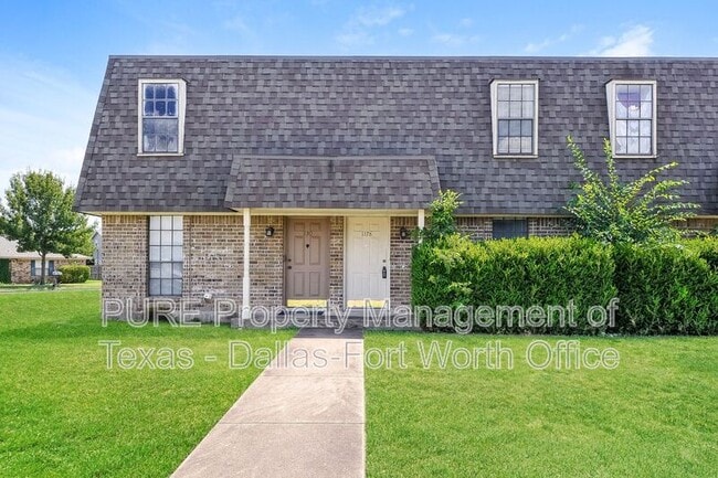 Primary Photo - 1128 Highbush Dr
