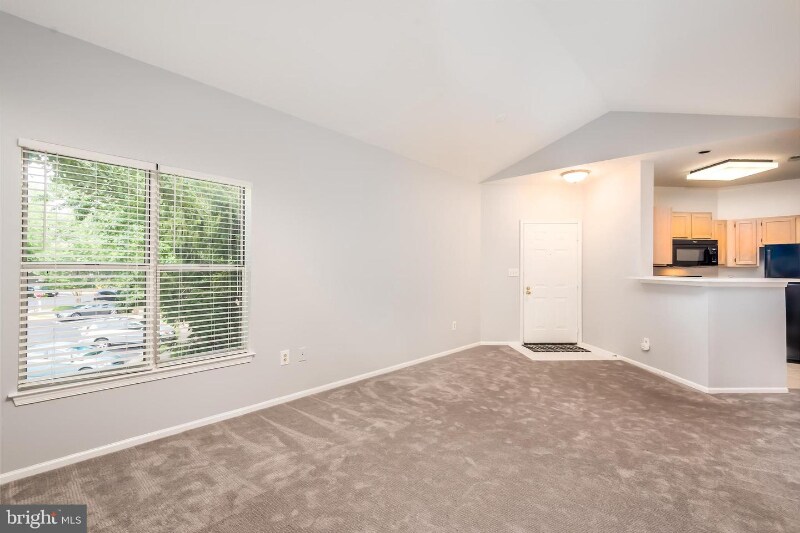 Building Photo - 6011 Rosebud Ln