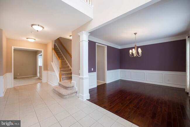 Building Photo - 311 Elmhurst Dr