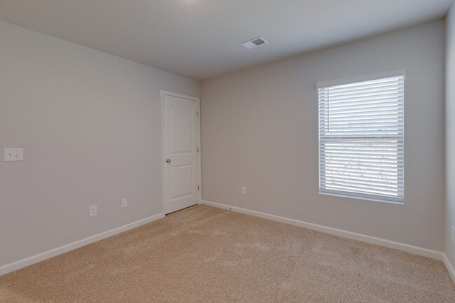 Building Photo - *** COMING SOON! ***  Spacious & Stylish 5...