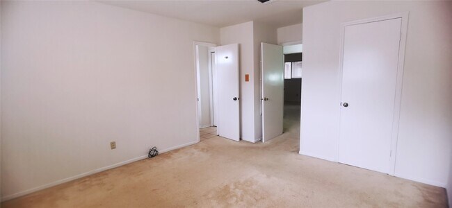 Building Photo - 8313 Augustine Dr