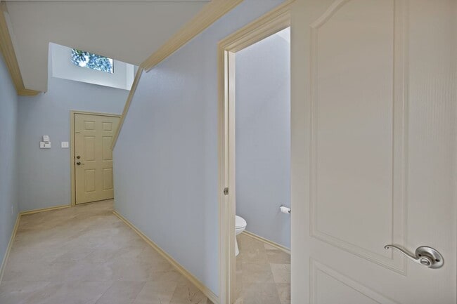 Building Photo - 3416 Stonecrest Cir