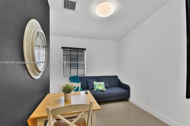 Building Photo - 6966 Byron Ave