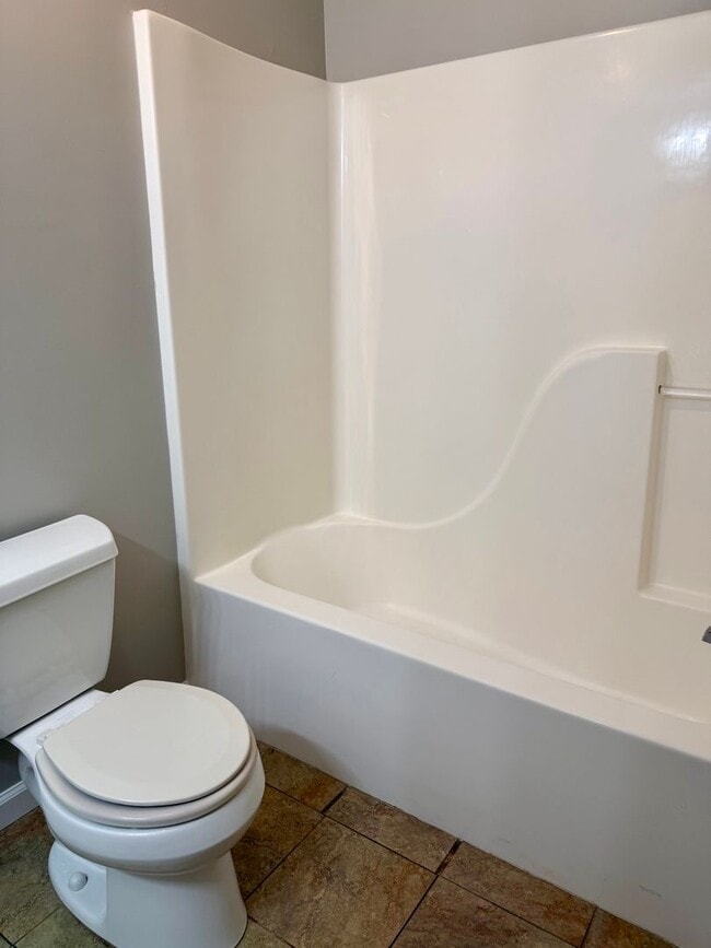 Building Photo - 00503