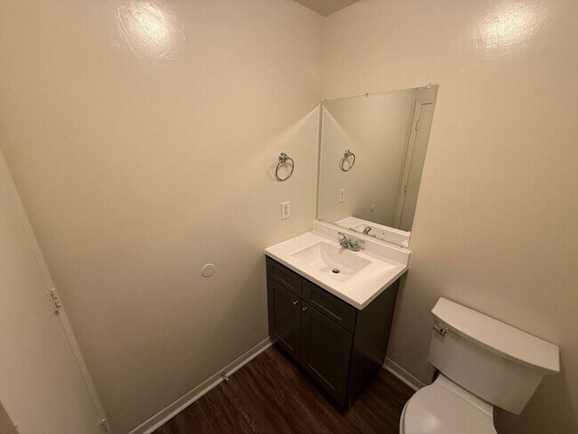 Building Photo - 2023 Belle Terra Rd