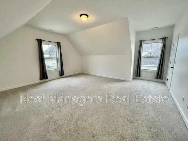 Building Photo - 3037 Eaglecrest Ln