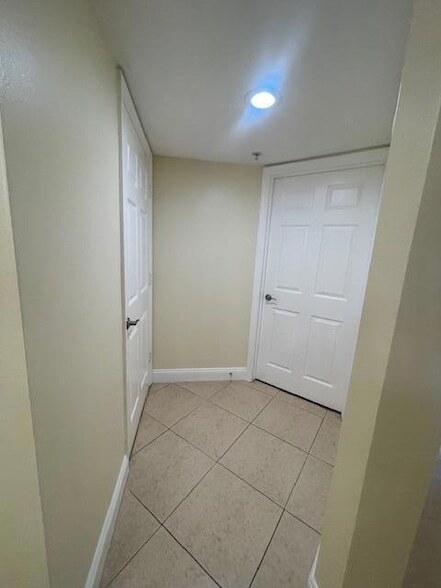 Building Photo - 4280 San Marino Blvd