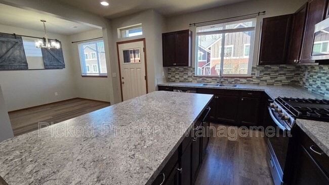 Building Photo - 2523 Filbert Ave