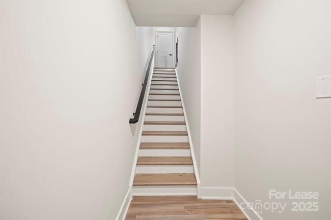 Building Photo - 3015 Jolene Ct