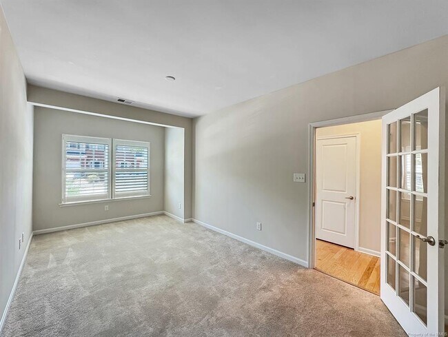 Building Photo - 402 Lewis Burwell Pl