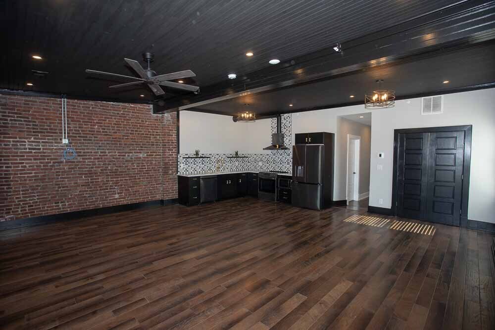 Building Photo - 1529 W Market St