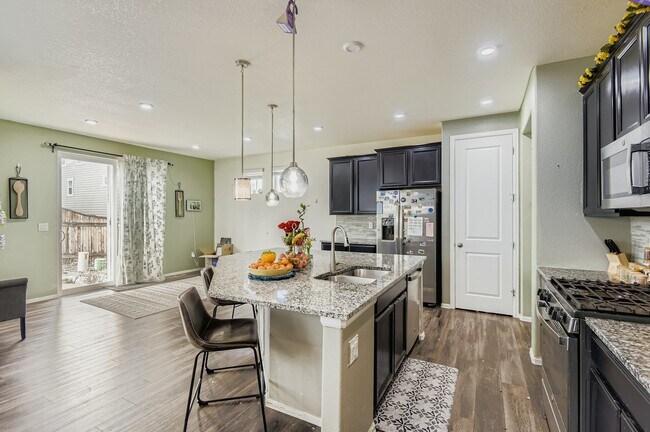 Building Photo - 3103 Jonquil St