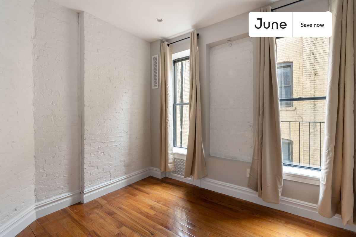 Building Photo - 826 9th Ave