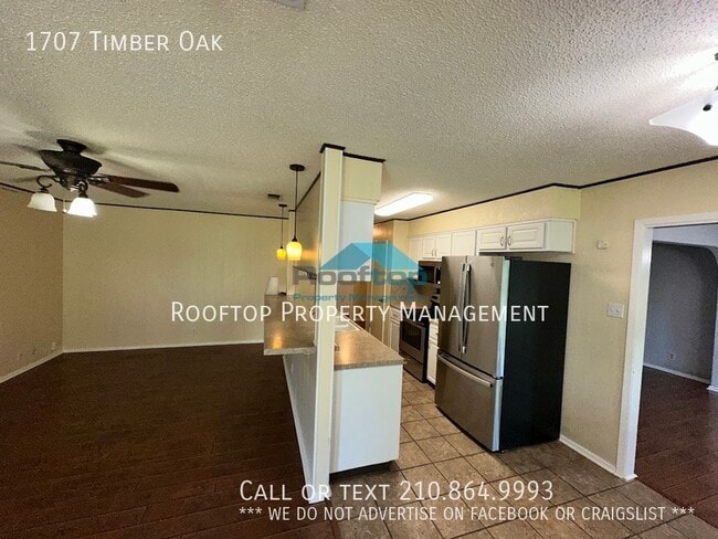 Building Photo - 1707 Timber Oak St