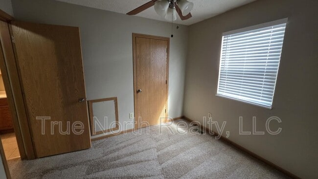 Building Photo - 2581 Sandbury Blvd