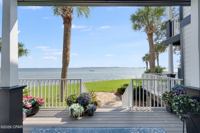 Building Photo - 3827 Mariner Dr