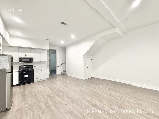 Building Photo - 6905 Ben Ave