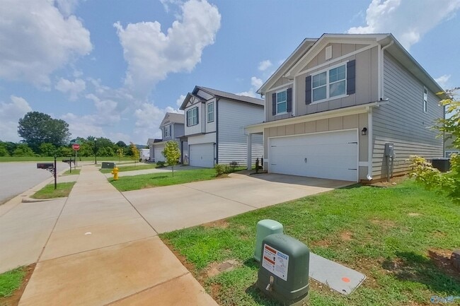 Building Photo - 6405 Upchurch Dr