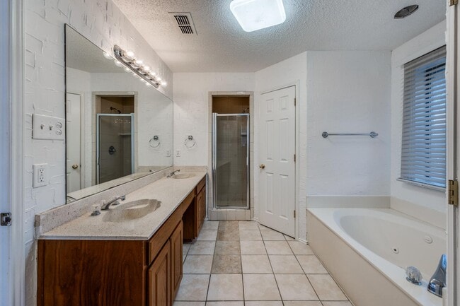 Building Photo - 6610 Darcy Ln